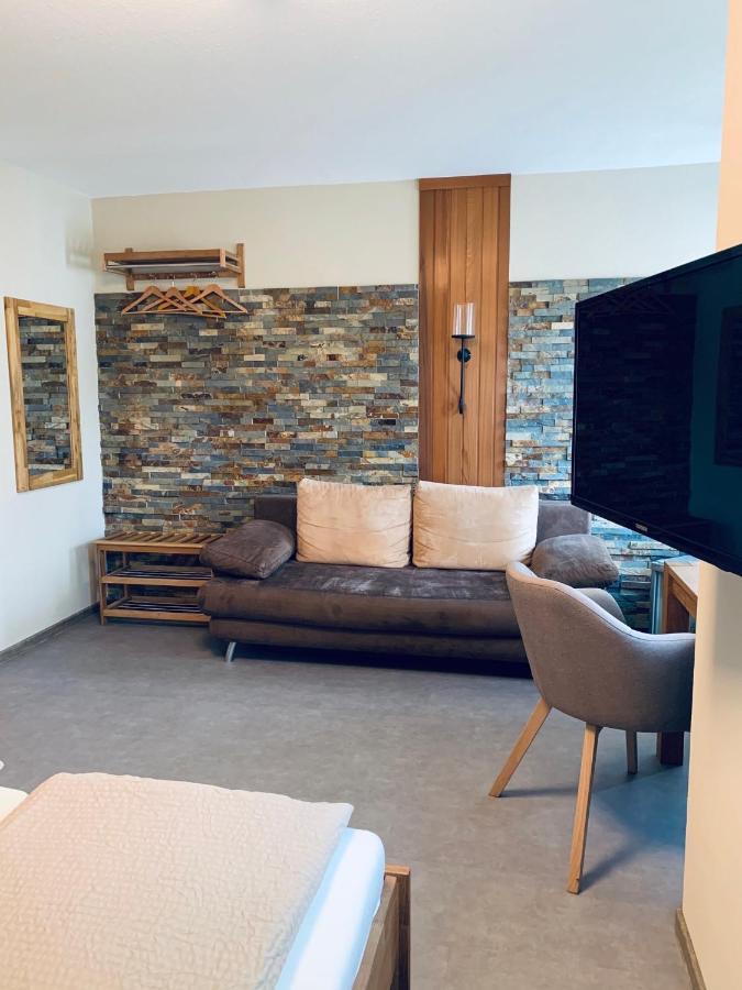 Hotel-Bistro-Europa Merchweiler Екстериор снимка